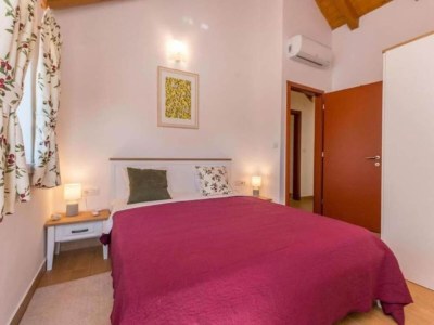 Holiday house The Grandfather Villa – Heated Pool Retreat - Features photo 19