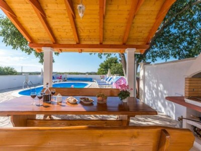 Holiday house The Grandfather Villa – Heated Pool Retreat - Outdoor photo 25