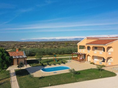 Holiday house Villa Maja - Three bedroom villa with pool in Škabrnja - Holiday house