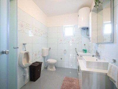 Holiday house Villa Maja - Three bedroom villa with pool - Features photo 17