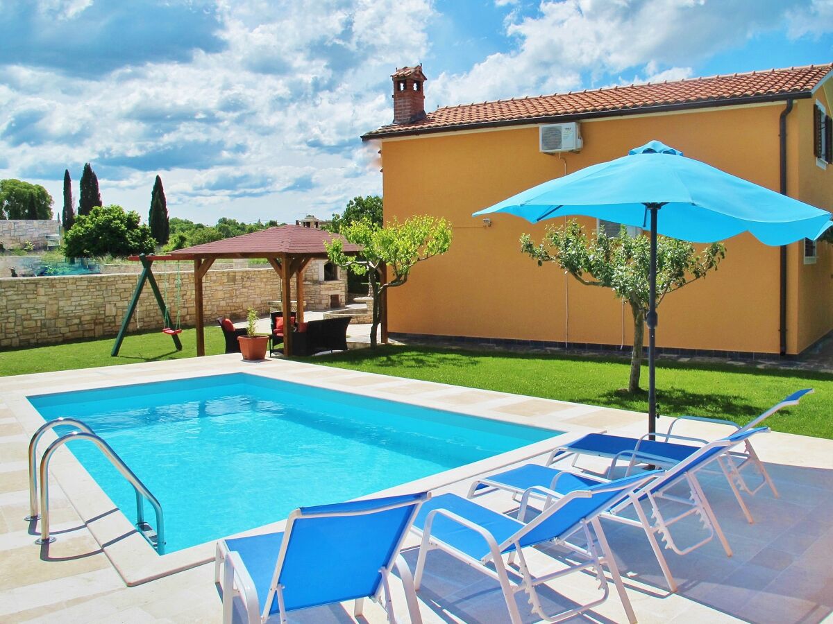 Holiday house Two bedroom house with terrace Sveti Petar u Šumi, Central Istria - Središnja Istra K-7177