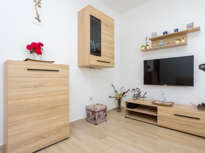 Apartment Three bedroom apartment with terrace and sea view Šilo, Krk A-18703-a - Outdoor photo 11