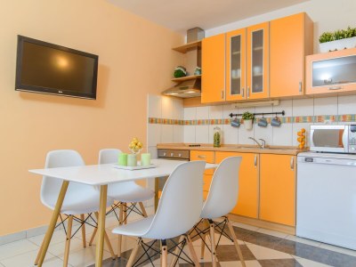 Apartment Two bedroom apartment with terrace and sea view Okrug Gornji, Čiovo A-18827-d - Outdoor photo 25