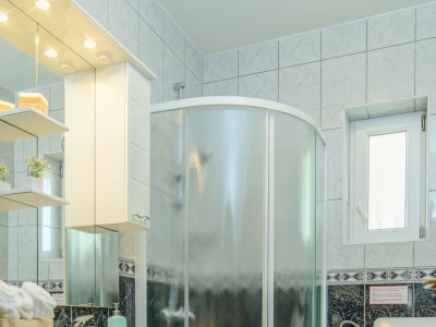 Apartment Two bedroom apartment with terrace and sea view Okrug Gornji, Čiovo A-18827-d - Outdoor photo 32