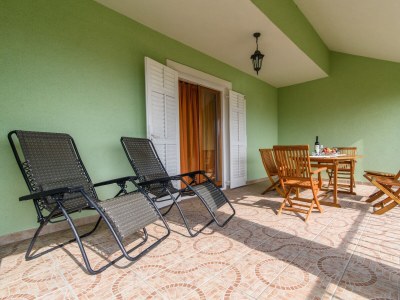 Apartment Two bedroom apartment with terrace and sea view Okrug Gornji, Čiovo A-18827-d - Outdoor photo 34