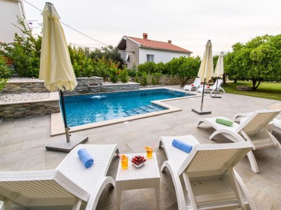 Apartment Two bedroom apartment with terrace and sea view Okrug Gornji, Čiovo A-18827-b - Outdoor photo 9