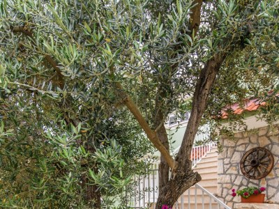 Apartment Two bedroom apartment with terrace and sea view Okrug Gornji, Čiovo A-18827-b - Outdoor photo 18