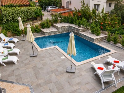 Apartment Two bedroom apartment with terrace and sea view Okrug Gornji, Čiovo A-18827-b - Outdoor photo 39