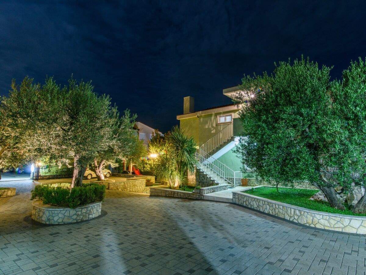 Apartment One bedroom apartment with balcony and sea view Okrug Gornji, Čiovo A-18827-c - Outdoor photo 3