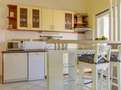 Apartment One bedroom apartment with balcony and sea view Okrug Gornji, Čiovo A-18827-c - Outdoor photo 22