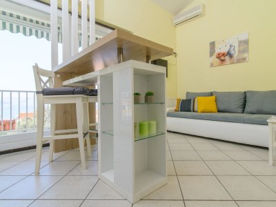 Apartment One bedroom apartment with balcony and sea view Okrug Gornji, Čiovo A-18827-c - Outdoor photo 24