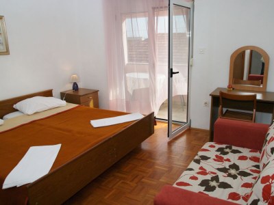 Apartment Two bedroom apartment with terrace and sea view Privlaka, Zadar A-19393-c - Outdoor photo 12