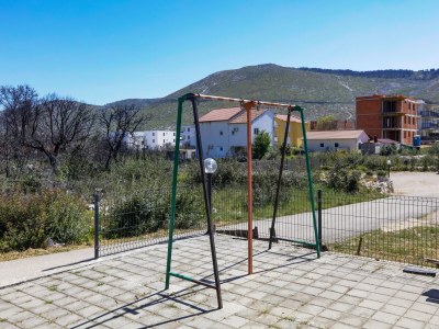 Apartment Two bedroom apartment with balcony and sea view Grebaštica, Šibenik A-24046-a - Outdoor photo 10