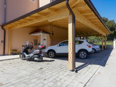 Apartment Two bedroom apartment with balcony and sea view Grebaštica, Šibenik A-24046-a - Outdoor photo 11