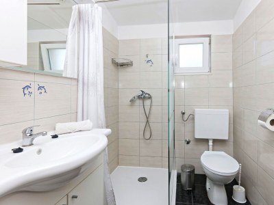 Apartment Two bedroom apartment with balcony and sea view Grebaštica, Šibenik A-24046-a - Outdoor photo 26