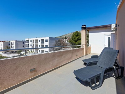 Apartment Two bedroom apartment with balcony and sea view Grebaštica, Šibenik A-24046-a - Outdoor photo 32