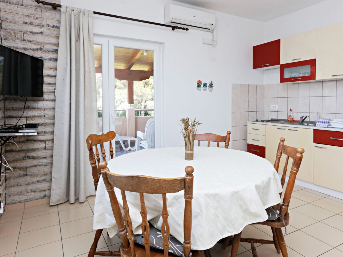 Apartment One bedroom apartment with balcony and sea view Grebaštica, Šibenik A-24046-b