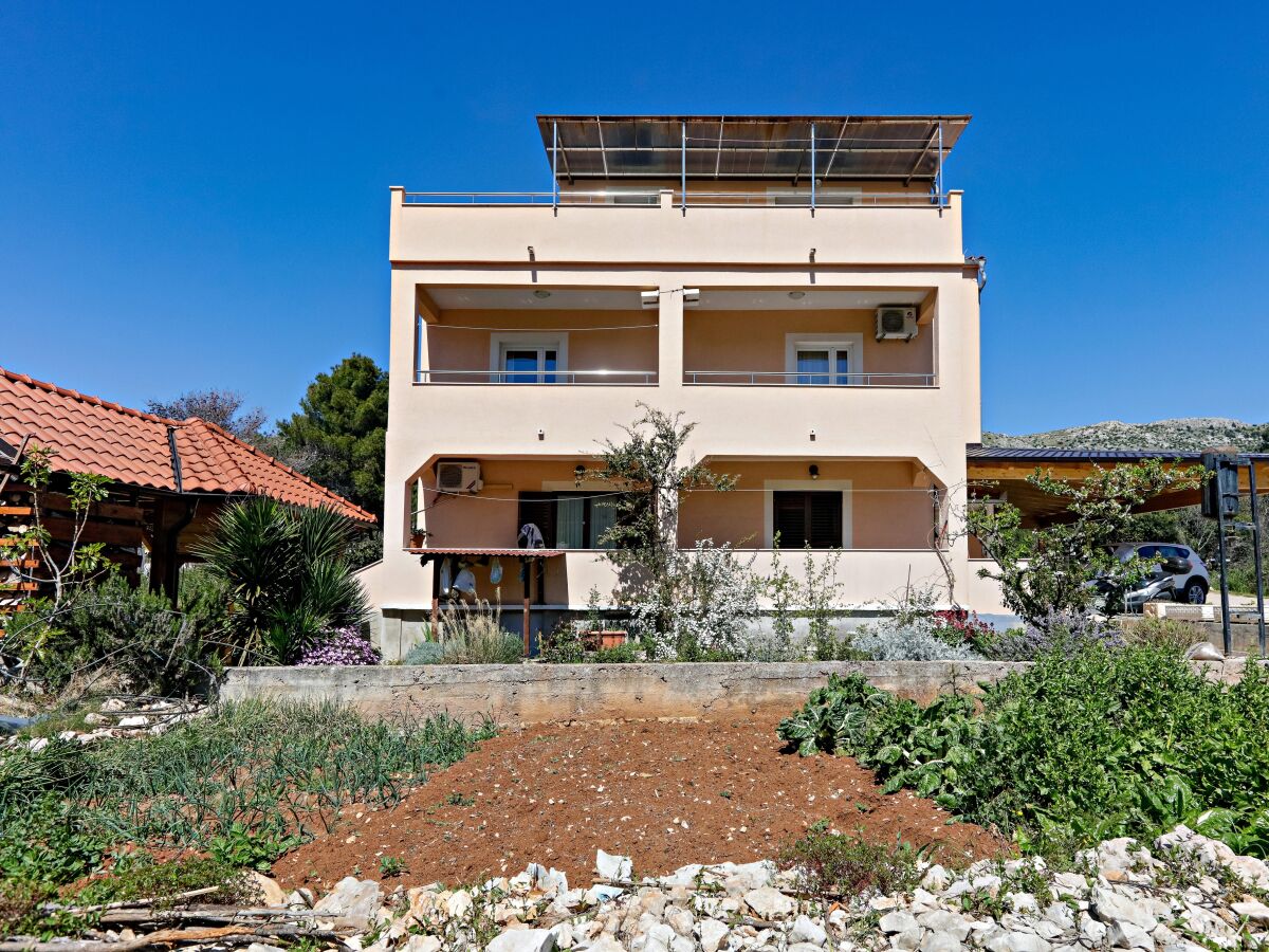 Apartment One bedroom apartment with balcony and sea view Grebaštica, Šibenik A-24046-b - Outdoor photo 4