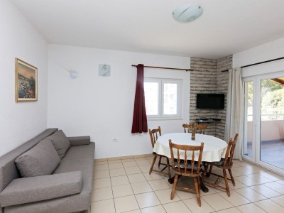 Apartment One bedroom apartment with balcony and sea view Grebaštica, Šibenik A-24046-b - Outdoor photo 14