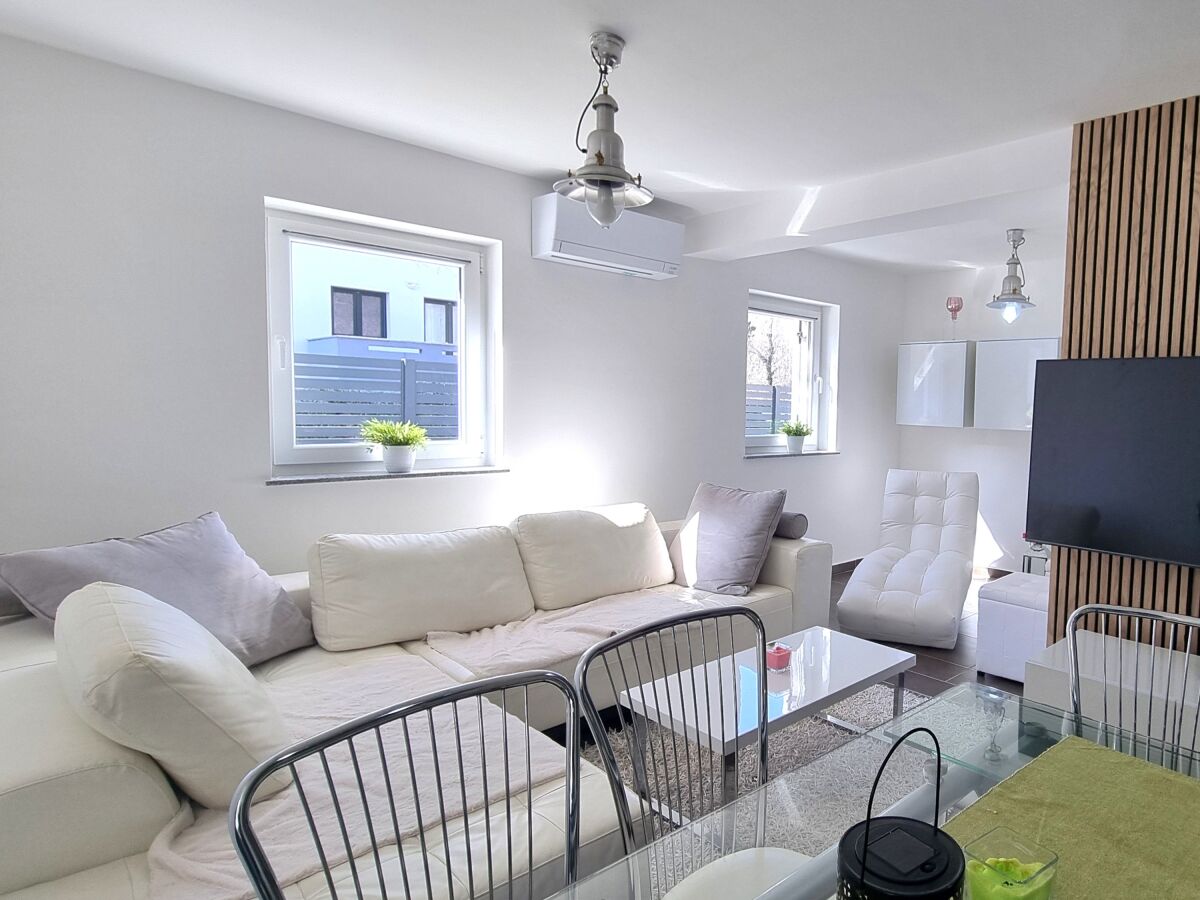 Apartment Three bedroom apartment with terrace Baška, Krk A-24147-a - Outdoor photo 5