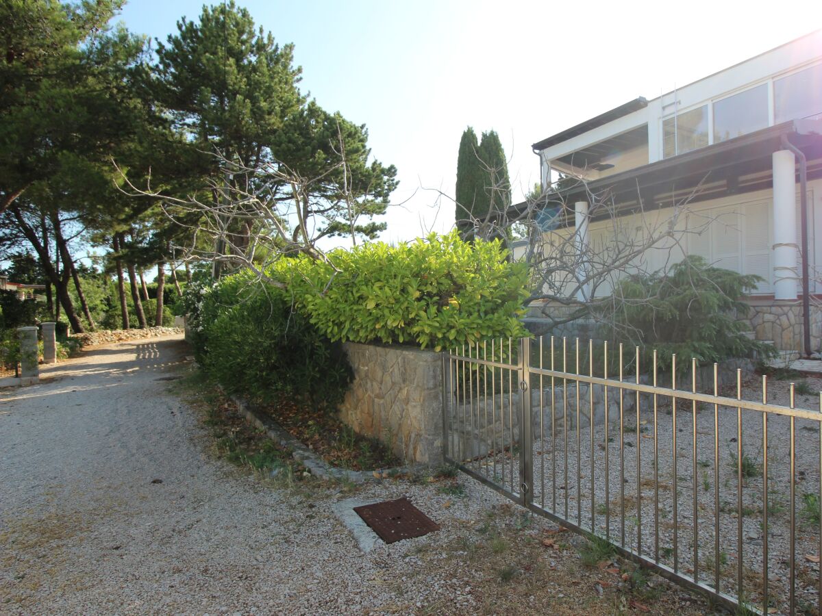 Apartment Two bedroom apartment with terrace and sea view Punat, Krk A-24183-a - Outdoor photo 4