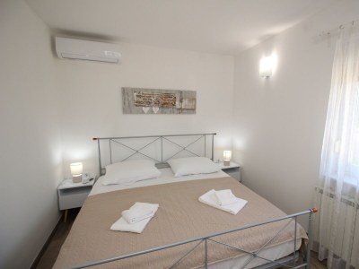 Apartment Two bedroom apartment with terrace and sea view Punat, Krk A-24183-a - Outdoor photo 14