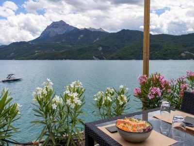 Apartment Cozy Group Stay with a Fireplace - Outdoor photo 6