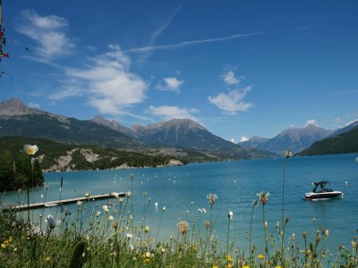 Apartment Cozy Group Stay with a Fireplace - Environment photo 20