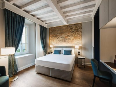 Holiday house Villa in Italy with Infinity Pool & Spa - Features photo 23