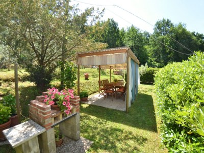 Apartment Holiday Home in Lucca with Pool & Garden - Outdoor photo 9