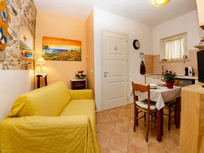 Apartment Holiday Home in Lucca with Pool & Garden - Features photo 22