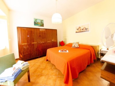 Apartment Holiday Home in Lucca with Pool & Garden - Features photo 26