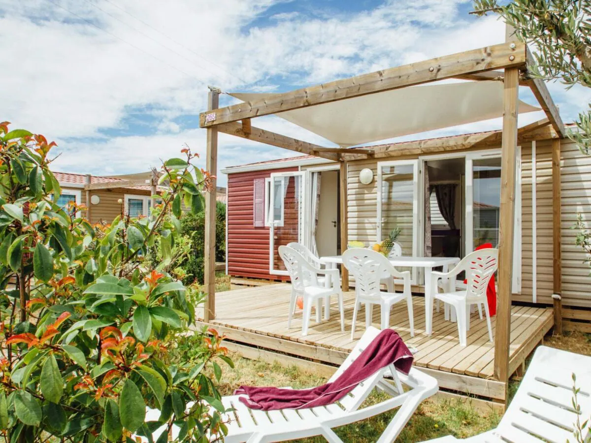 Holiday park Mobilheim in Bessan in Caravanpark - Outdoor photo 2