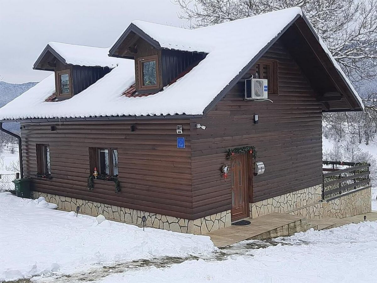 Holiday house Matan House - Two Bedroom Holiday Home with Hot Tub