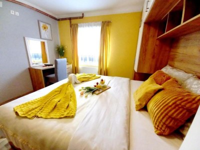 Holiday house Matan House - Two Bedroom Holiday Home with Hot Tub - Features photo 16