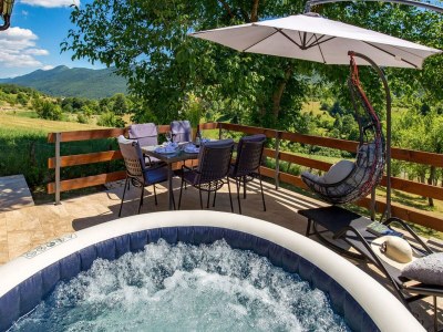 Holiday house Matan House - Two Bedroom Holiday Home with Hot Tub - Outdoor photo 38