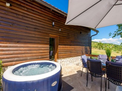 Holiday house Matan House - Two Bedroom Holiday Home with Hot Tub - Outdoor photo 39