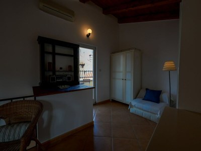 Apartment Sleek and Trendy Downtown Apartment - One Bedroom Apartment - Features photo 23