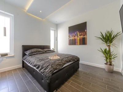 Apartment Apartment LaVilla - Two Bedroom Apartment with Balcony and Sea View (Žuti) - Features photo 24