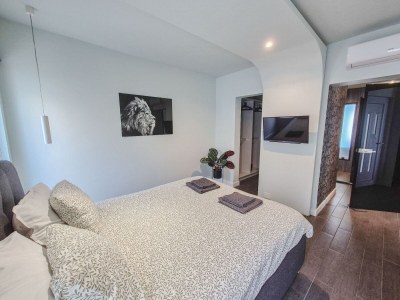 Apartment Apartment LaVilla - Two Bedroom Apartment with Balcony and Sea View (Žuti) - Features photo 35