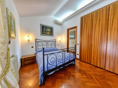 Holiday house Villa with private pool near Terrauzza - Features photo 33