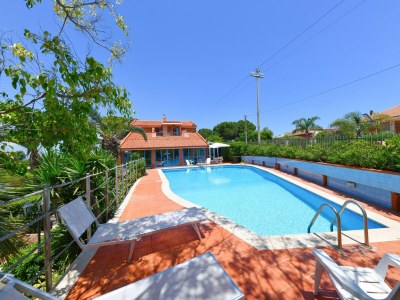 Holiday house Villa with private pool near Terrauzza - Outdoor photo 48