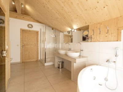 Chalet Premium Chalet # 17 mit Sauna & Whirlpool - Features photo 18