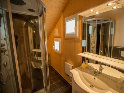 Chalet Superior Ferienhaus # 43 mit Whirlwanne - Features photo 13