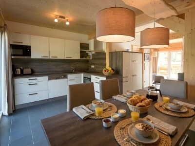 Chalet Chalet # 63a mit 4 Schlafzimmer IR-Sauna & Whirlpool - Features photo 9