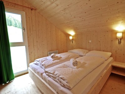 Chalet Superior Ferienhaus # 57 mit IR-Sauna & Whirlwanne - Features photo 13