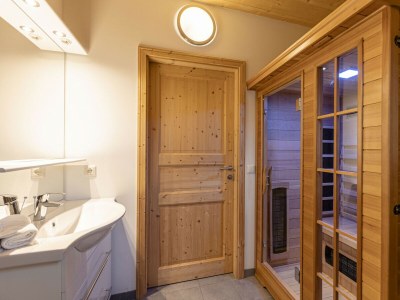 Chalet Superior Ferienhaus # 57 mit IR-Sauna & Whirlwanne - Features photo 15