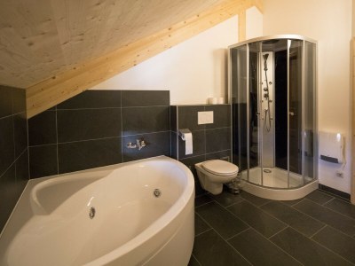 Chalet Chalet # 63b mit 4 Schlafzimmer Sauna & Whirlpool - Features photo 20