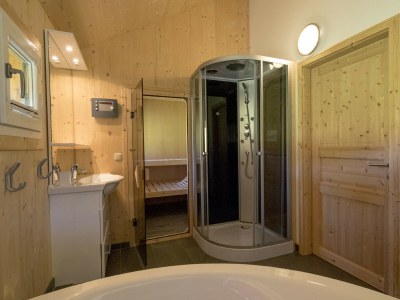 Chalet Premium Chalet # 27 mit Sauna - Features photo 18