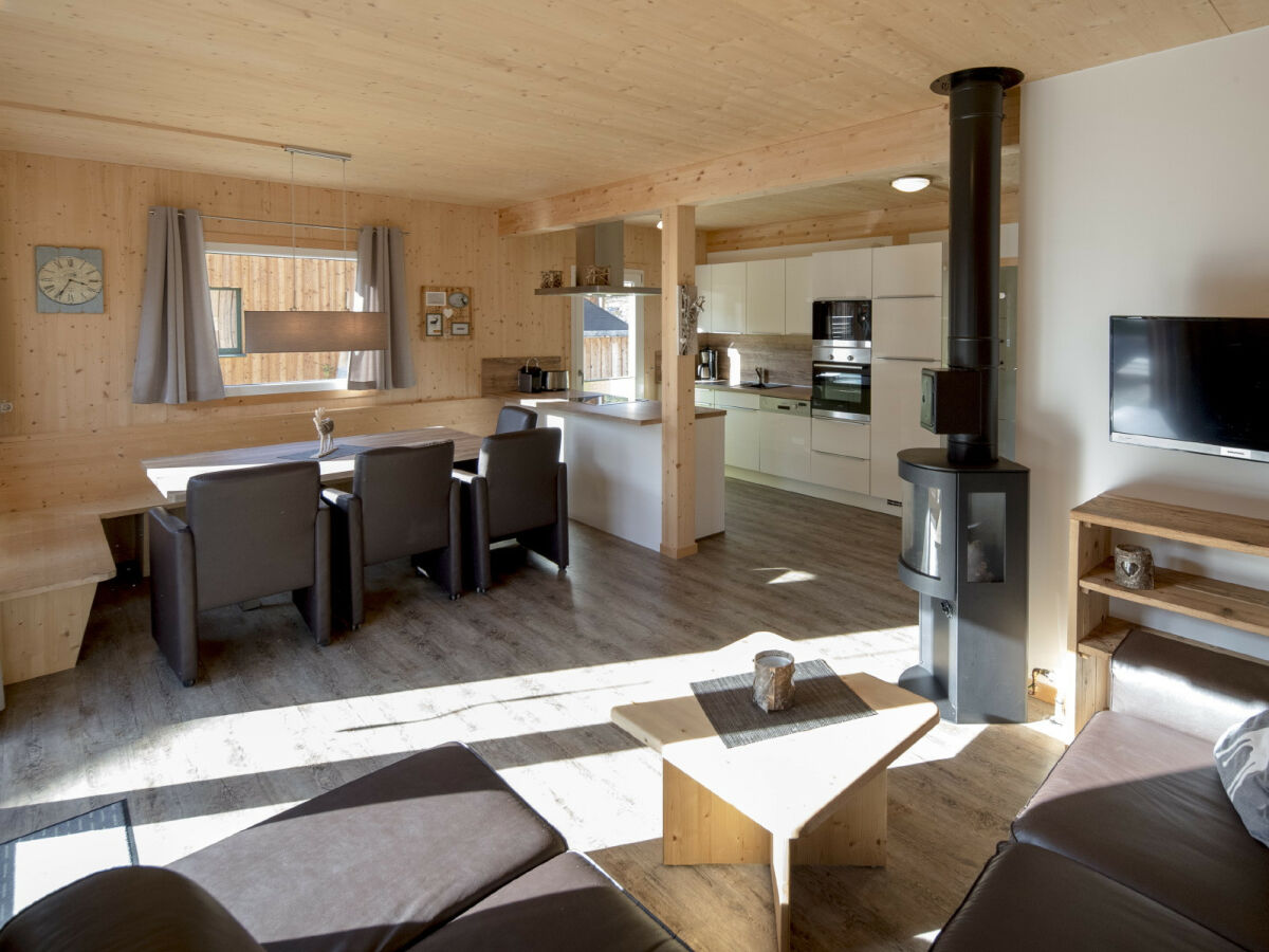 Chalet Chalet # 64a mit 4 Schlafzimmer Sauna & Whirlpool